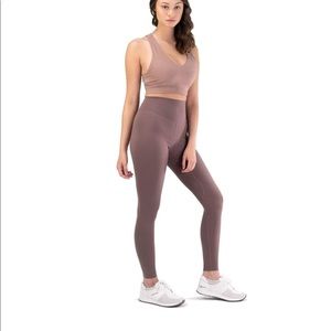 Balance athletica OG cliff leggings